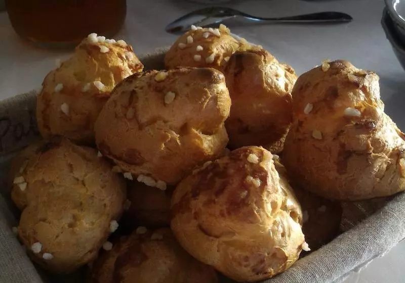 ベッドアンドブレックファースト La Sarlamandre, Chambres Et Table D Hotes