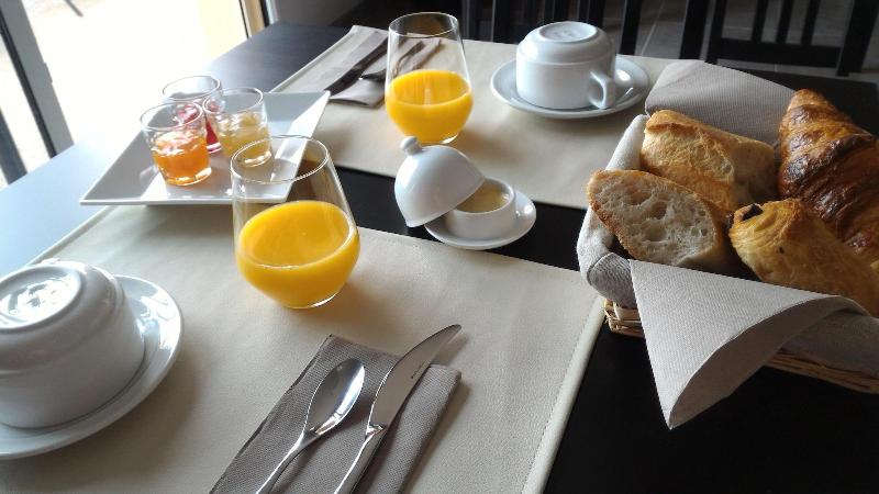 צימר La Sarlamandre, Chambres Et Table D Hotes