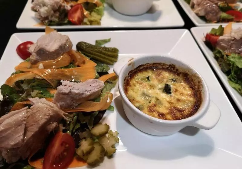 ベッドアンドブレックファースト La Sarlamandre, Chambres Et Table D Hotes