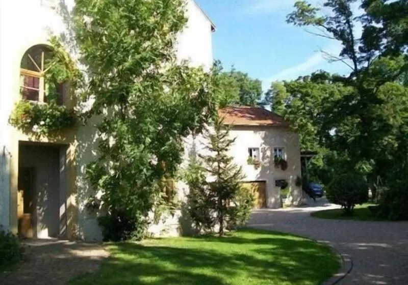 Aamiaismajoitus (B&B) Le Jardin De Norah