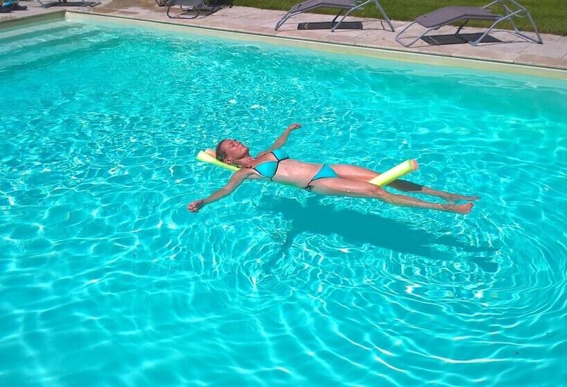 مبيت وإفطار Le Moulin De Douzy