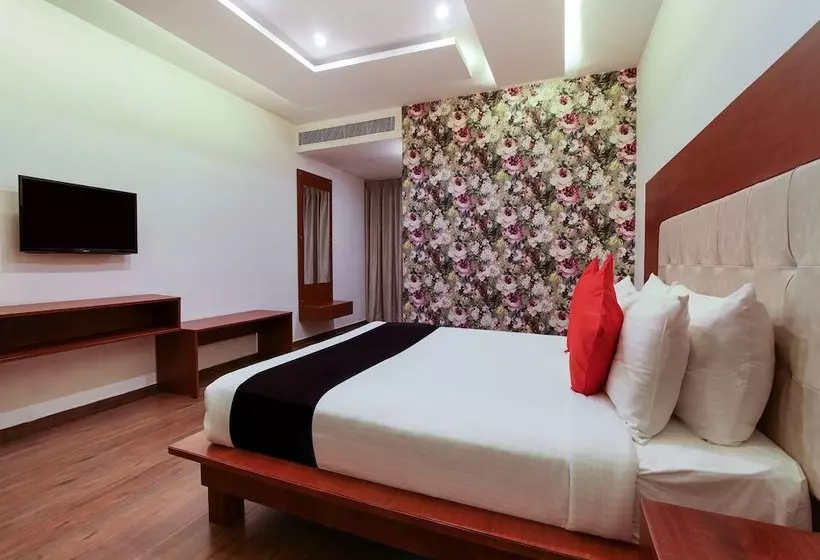 ホテル Capital O 11903 Southern S