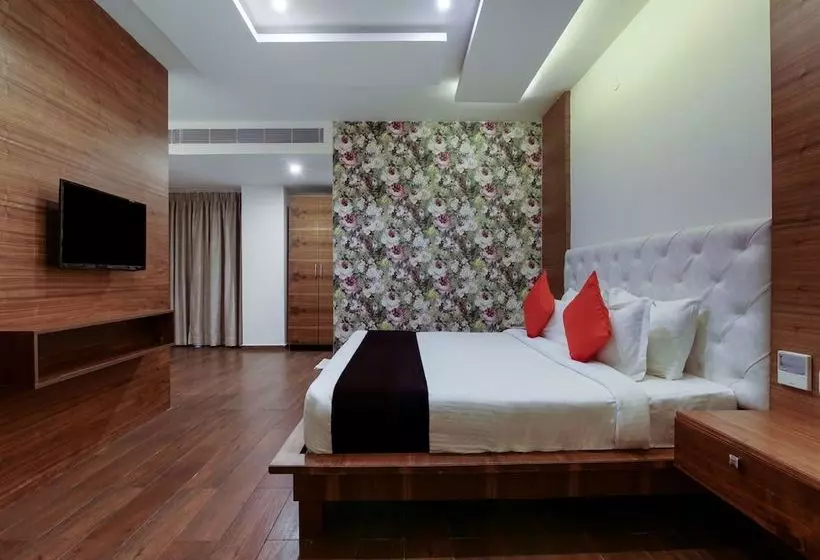 ホテル Capital O 11903 Southern S