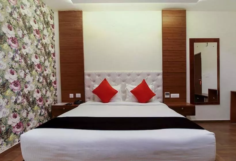 ホテル Capital O 11903 Southern S