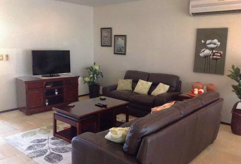 Hotelli Corona Del Mar