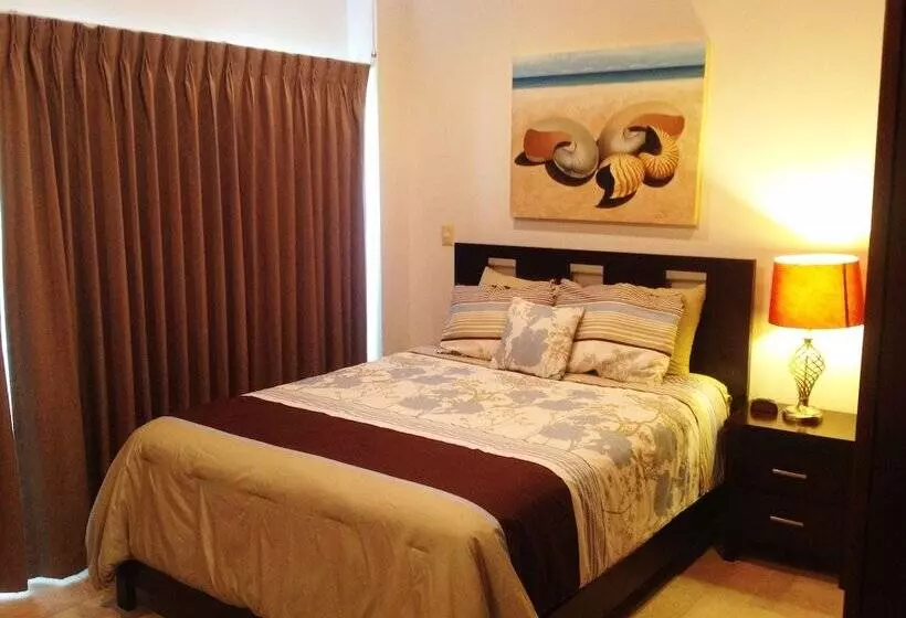 Hotelli Corona Del Mar