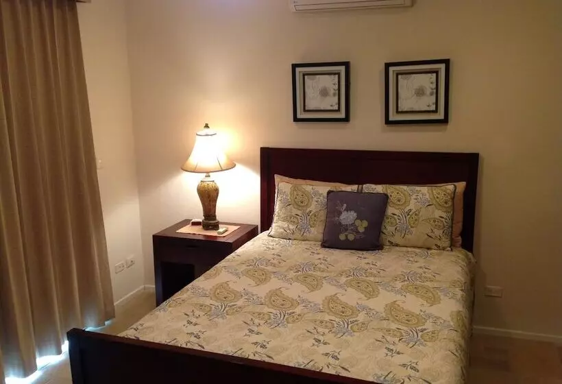 Hotelli Corona Del Mar