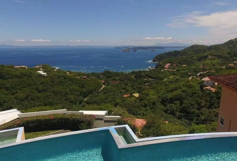 Hotelli Corona Del Mar