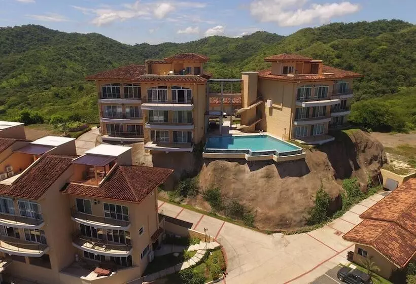 Hotelli Corona Del Mar