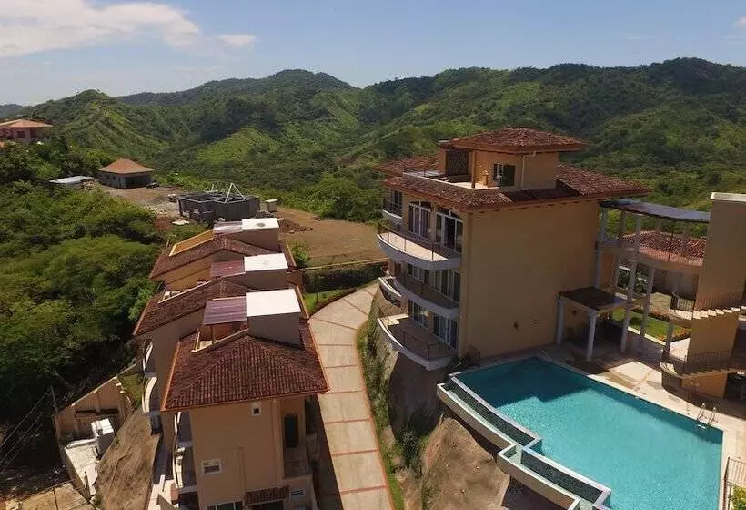 Hotelli Corona Del Mar