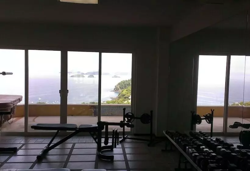 Hotelli Corona Del Mar