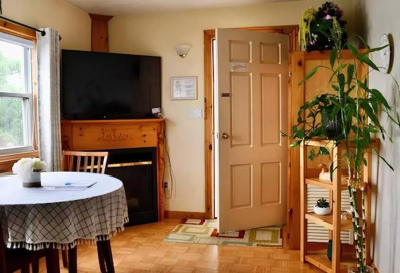 Hotelli Dewar's Inn On The River