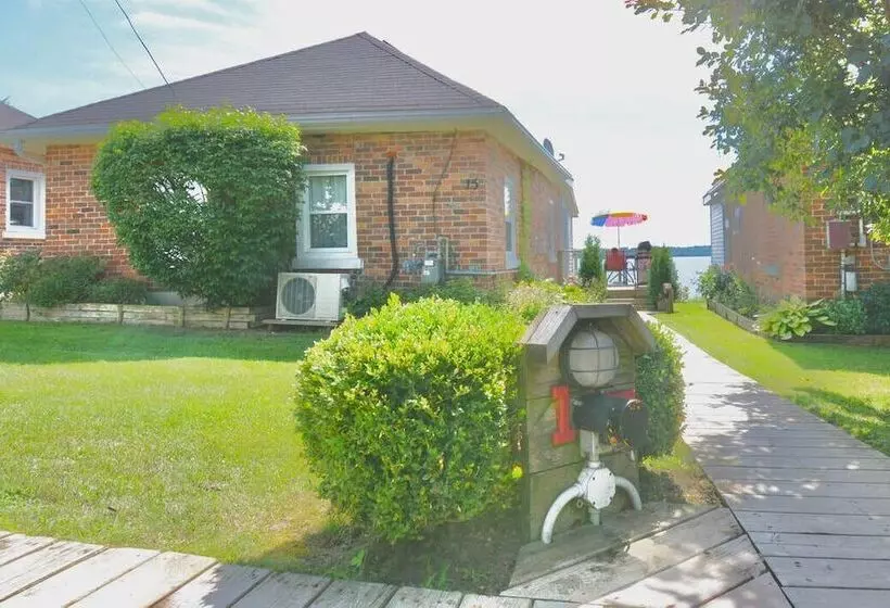 Hotelli Dewar's Inn On The River