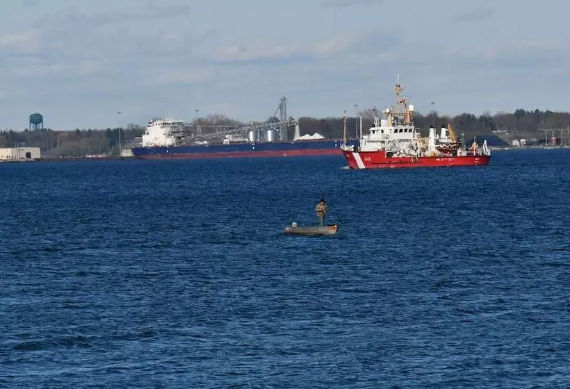 Hotelli Dewar's Inn On The River