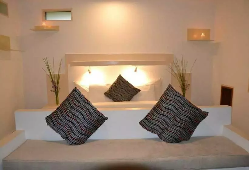 Hotelli Portal De La Montaña