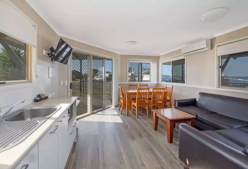 Hotelli Reflections Bonny Hills   Holiday Park