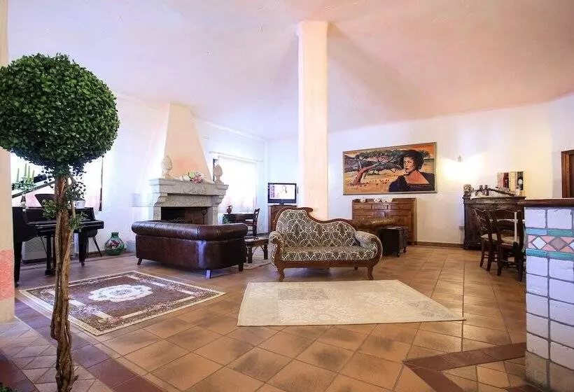 ホテル Ristorante S'astore