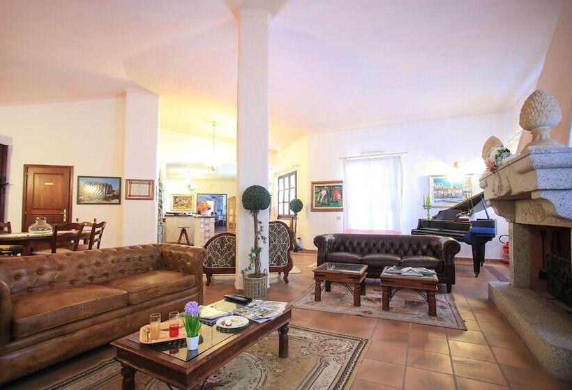 فندق Ristorante S'astore