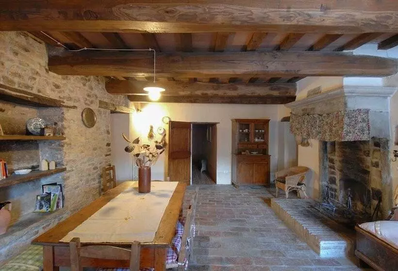 Maaseutuhotelli Agriturismo Chignoni