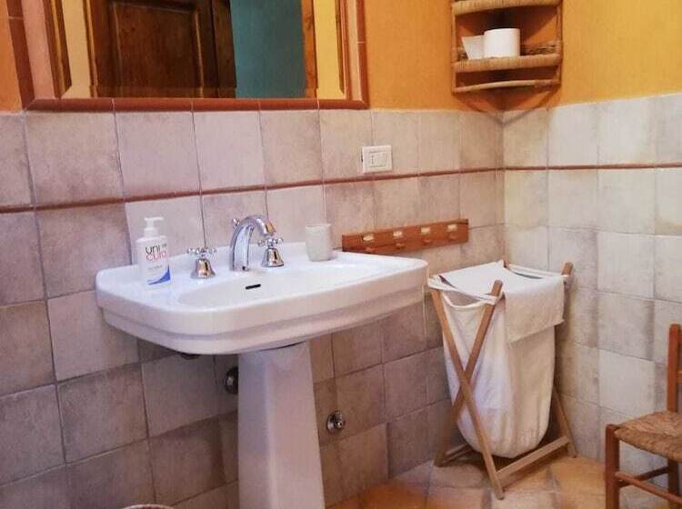 בית מלון כפרי Agriturismo Chignoni