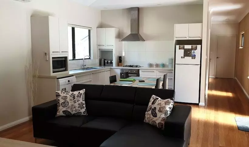 Jarrah Grove Forest Retreat   Adults Only