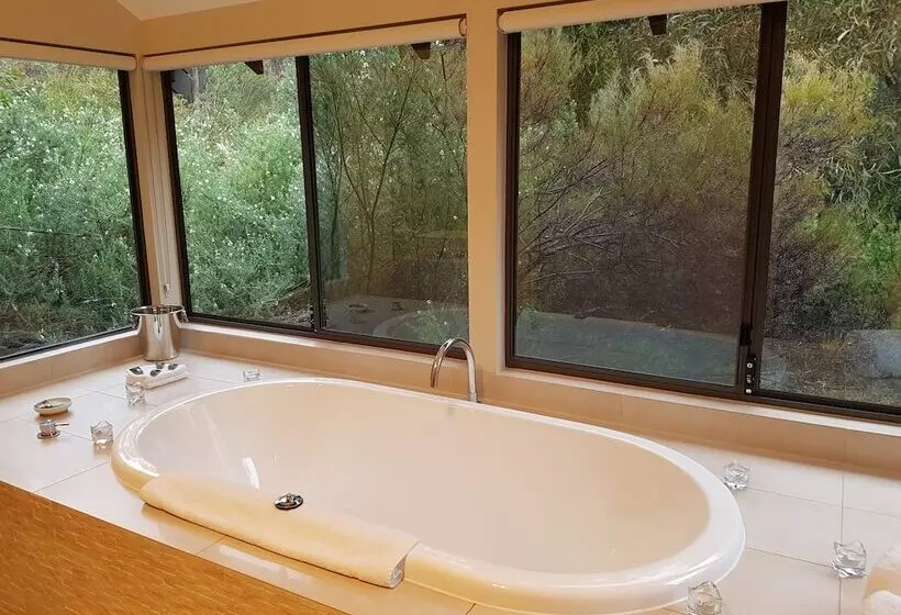 Jarrah Grove Forest Retreat   Adults Only