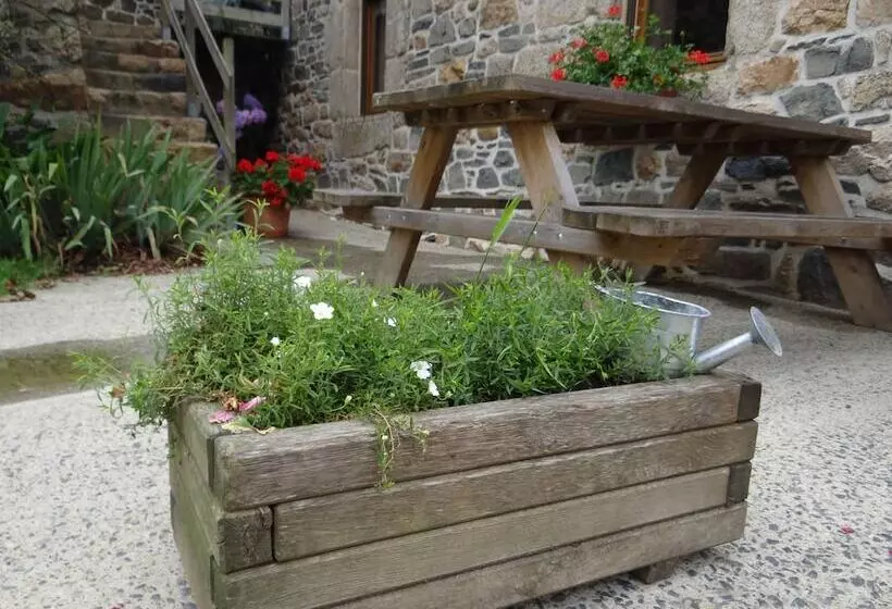 Majatalo Ecuries De Kerbalan Gîtes à La Ferme