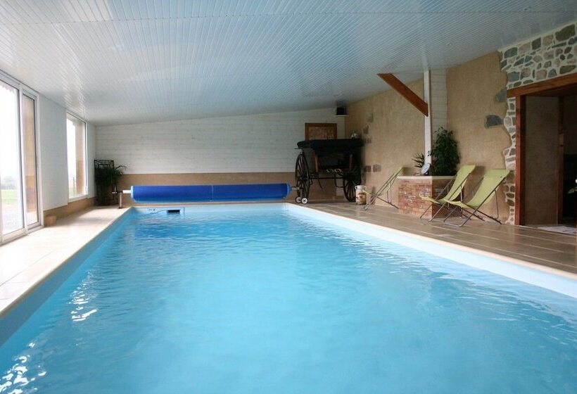 Pension Ecuries De Kerbalan Gîtes à La Ferme