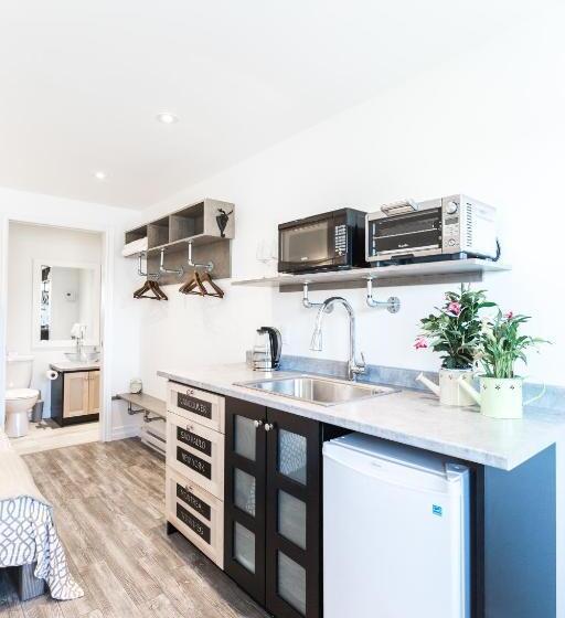 Pension Whale House Guest House