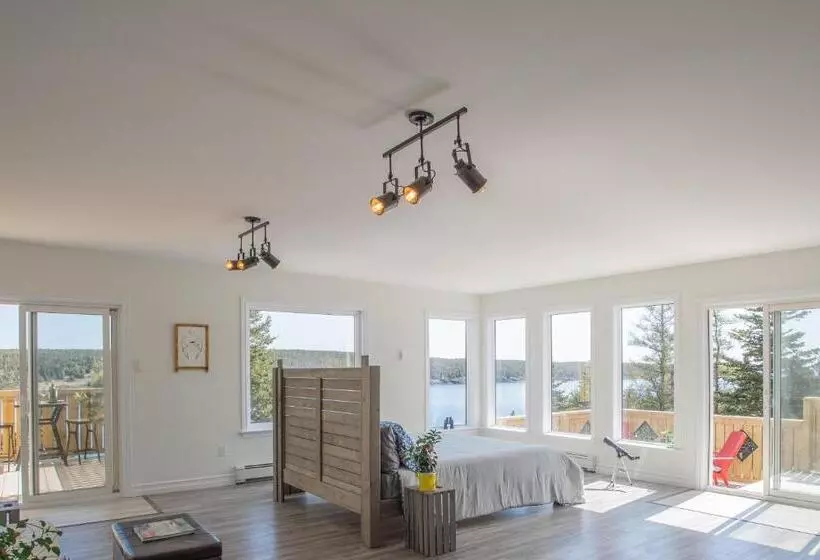 Majatalo Whale House Guest House