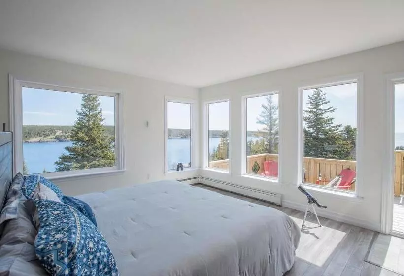 Majatalo Whale House Guest House