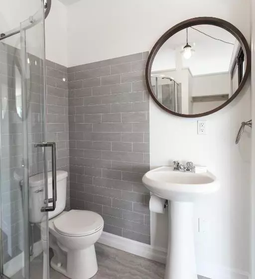 Majatalo Whale House Guest House