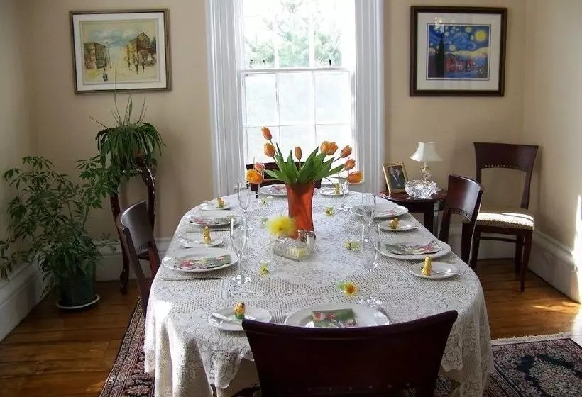 The Mission House Bed & Breakfast