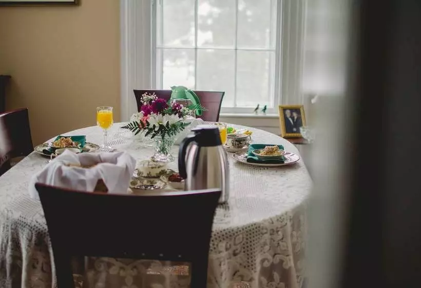 The Mission House Bed & Breakfast