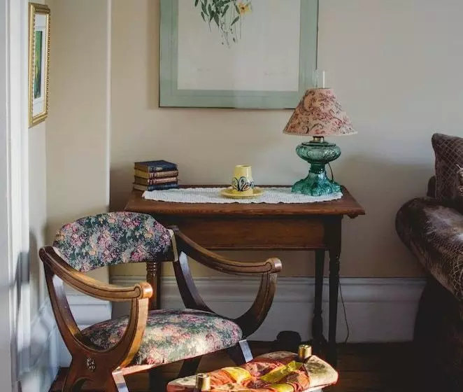 The Mission House Bed & Breakfast