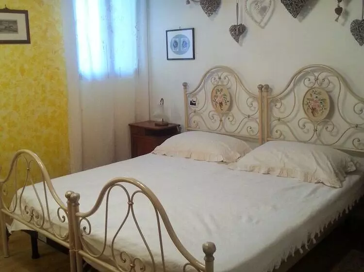 Bed And Breakfast  Beatipaoli