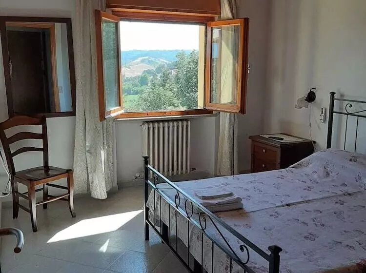 Aamiaismajoitus (B&B) Il Terrazzo Delle Rondini