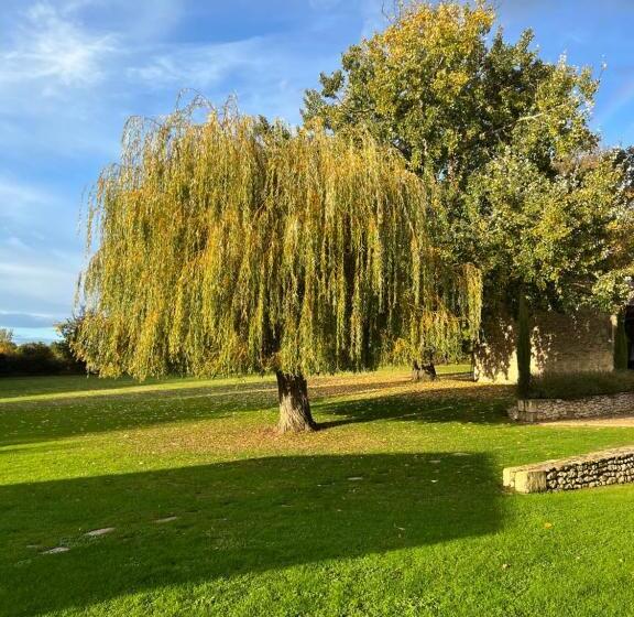 住宿加早餐  La Girarde