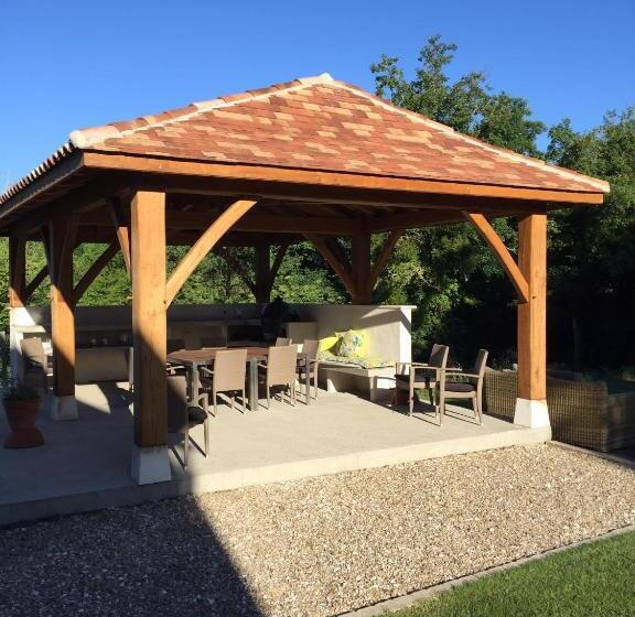 住宿加早餐  La Girarde