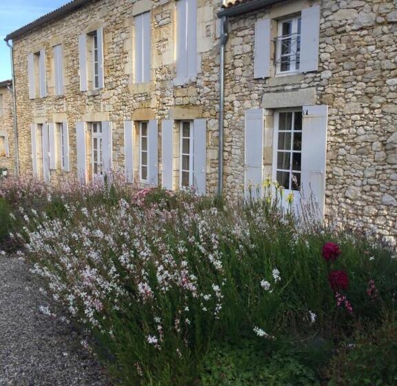 住宿加早餐  La Girarde