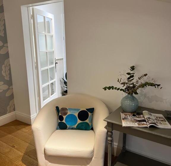 住宿加早餐  La Girarde