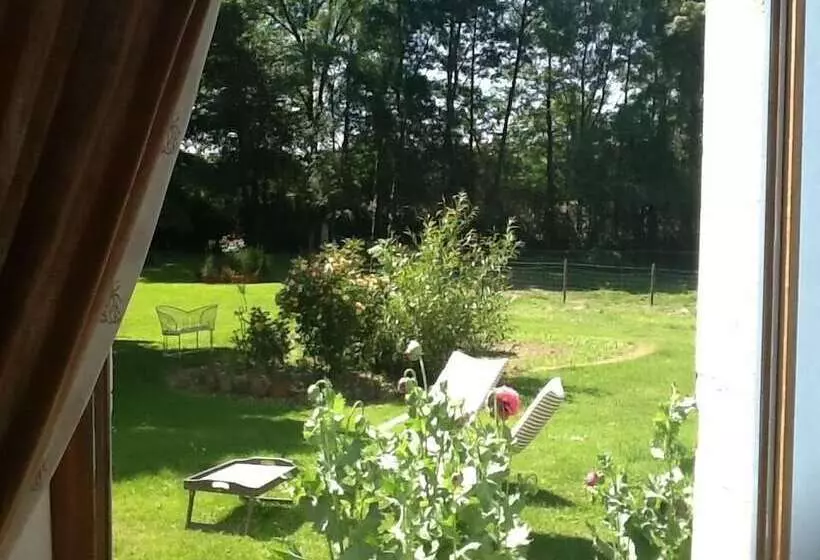 Aamiaismajoitus (B&B) Moulin De La Croix