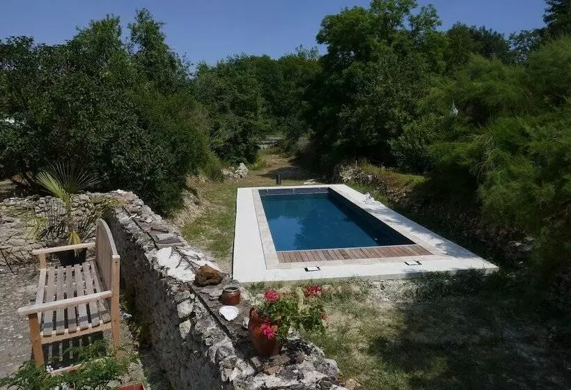 Aamiaismajoitus (B&B) Moulin De La Croix