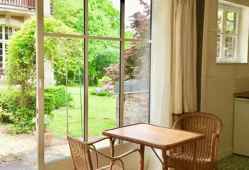 Aamiaismajoitus (B&B) Villa Du Châtelet