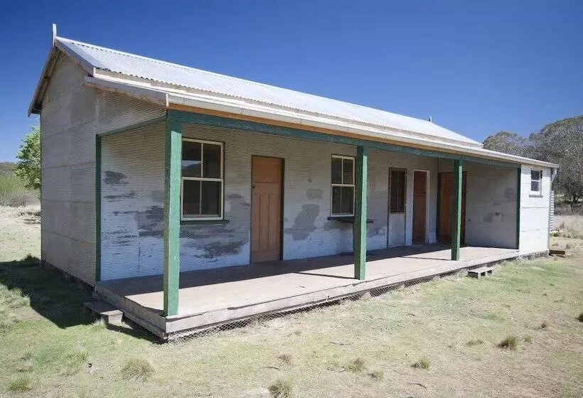 Brackens Hut