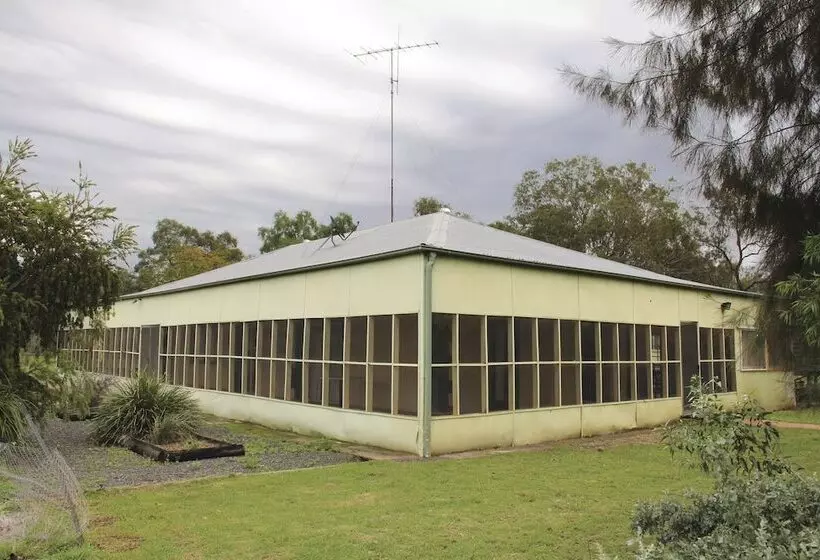 Hotelli Gundabooka Cottages   Campsite