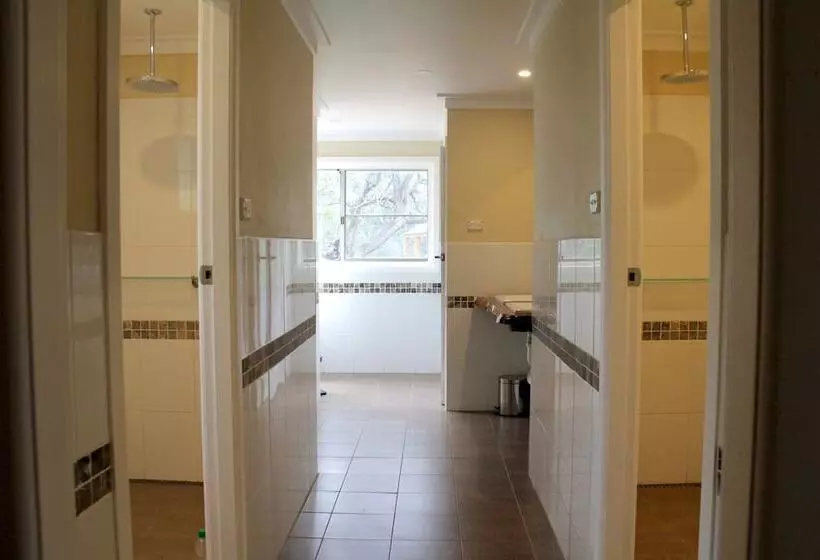 Hotelli Gundabooka Cottages   Campsite