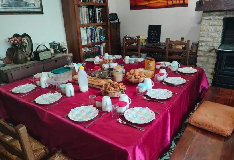 Majatalo Chez Aurélia   Chambres & Table D Hôtes