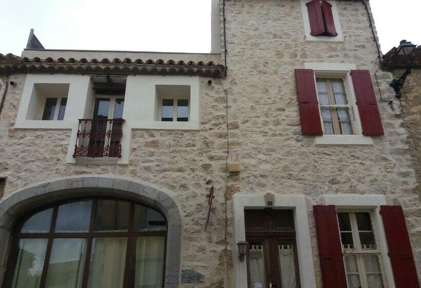 بنسيون Le Patio Des Cigales