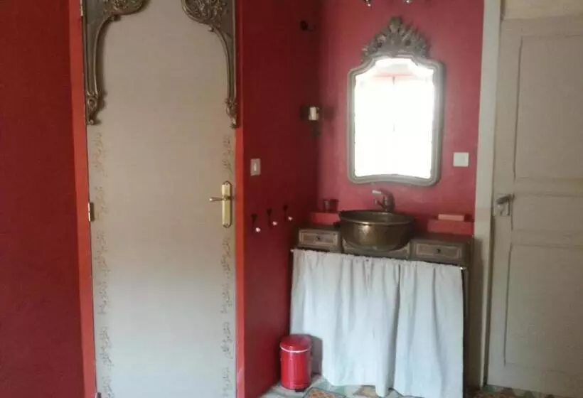 Majatalo Le Patio Des Cigales